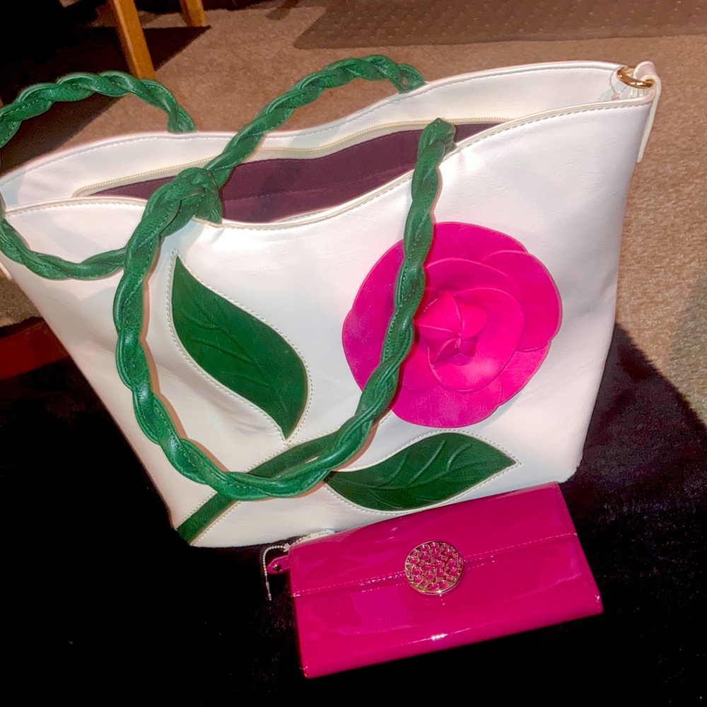 Large bag with big flower, selling with a coach wallet $200. Beautiful,